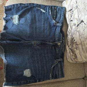 Ladies size 16 Maurice’s denim shorts.